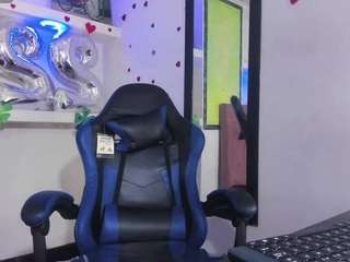 Live webcam model aurablueelove on Soda Cams