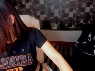 candy-girl30's CamSoda show and profile