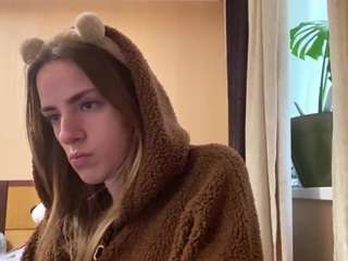 Live webcam model josefanieva on Soda Cams