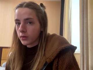 josefanieva's CamSoda show and profile