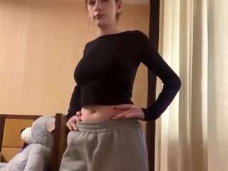 Questo modello è in diretta ora. josefanieva