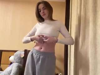 โมเดลนี้กำลังถ่ายทอดสดอยู่. josefanieva