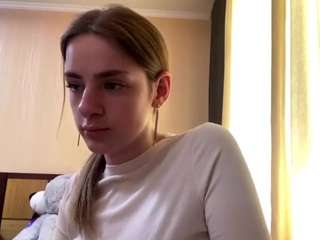 该模特正在直播。 josefanieva