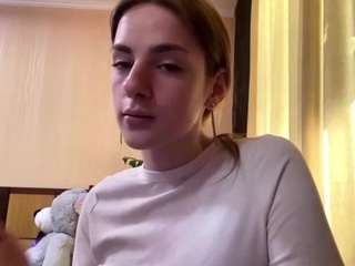 Model ini sedang live sekarang. josefanieva
