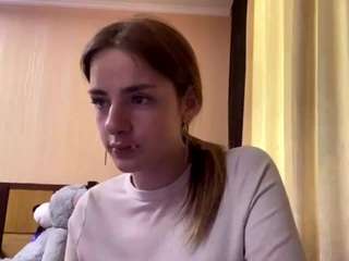 该模特正在直播。 josefanieva