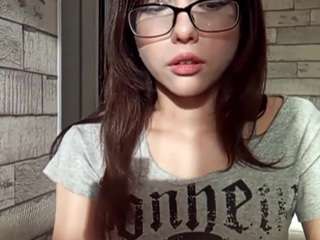 Live webcam model karryszweda on Soda Cams