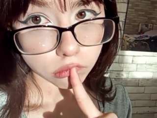 Live webcam model karryszweda on Soda Cams