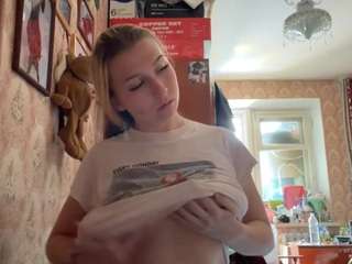 Live webcam model kierstenwesterman on Soda Cams