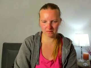 le modèle roseamazing est en webcam porno dans un show sur le site camsoda, il possède les tags suivants: blue eyes,body massage,erotic dance,huge tits,joi,nipple piercings,no drinking,no smoking,sexting,yoga,blonde hair,hd