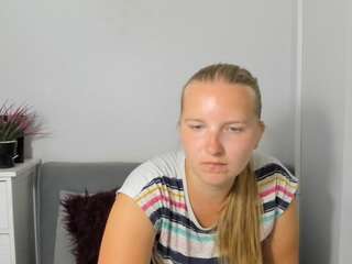 RoseAmazing live webcam show