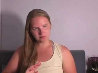 RoseAmazing live webcam show