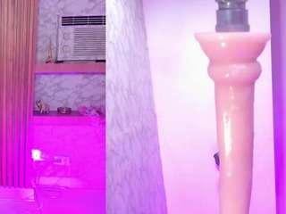 AriHale live webcam show