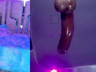 AriHale live cam preview
