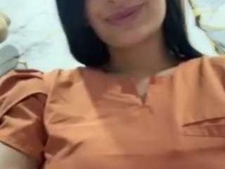 Live webcam model georgina253 on Soda Cams