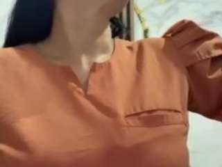 Live webcam model georgina253 on Soda Cams