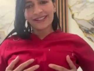 georgina253, female webcam model,  years old, on live webcam
