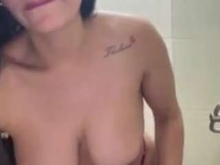 Fingers in my pussy squirt while working [568 tokens remaining]