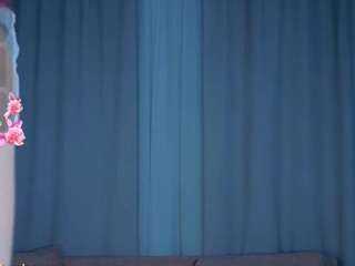 Live webcam model tinamilger on Soda Cams