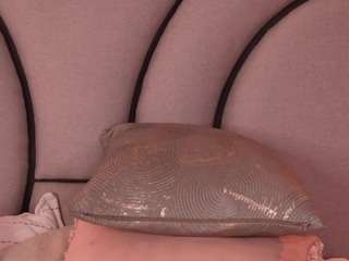 ariaaadoll Live Webcam on CamSoda