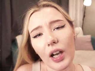 DovieJackman live webcam show