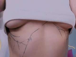 ginnygingergirl live webcam show