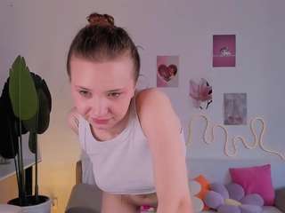 ginnygingergirl live webcam show