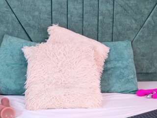 le modèle kaiaboobs est en webcam porno dans un show sur le site camsoda, il possède les tags suivants: anal,ass to mouth,body massage,brown eyes,deepthroat,double penetration,drinking,facial piercings,fuck machine,gape,huge tits,normal,hd