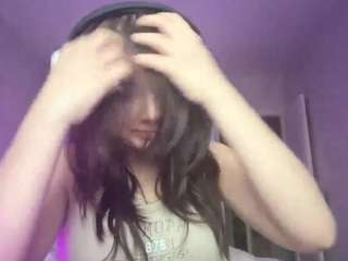 kandimowrer's CamSoda show and profile