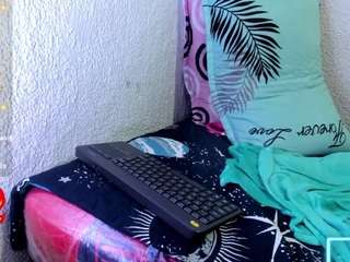 naniis-wish live webcam show