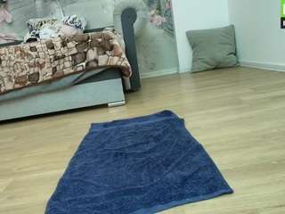 nina-leo Live Webcam on CamSoda