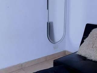 Live webcam model alexiafit13 on Soda Cams