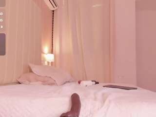 Image 1 of rubi-foxx22, female webcam model,  years old, on live webcam