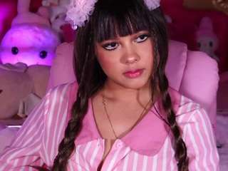 Live webcam model thelittledulcinea on Soda Cams
