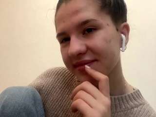 Live webcam model cucnill on Soda Cams