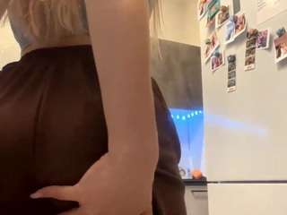 Live webcam model donettedagley on Soda Cams