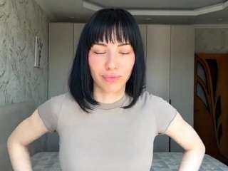 Live webcam model joycepilling on Soda Cams