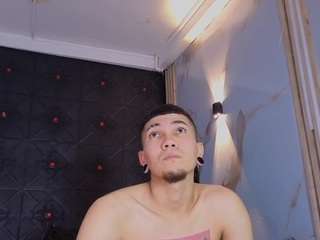 logan-and-rachel Live Webcam on CamSoda