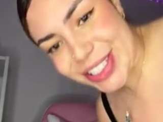 Live webcam model lunitac on Soda Cams