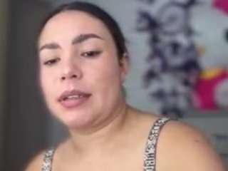 Lunita Chetcuti live webcam show