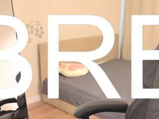 april-nelson's live room