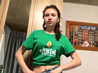 Live webcam model carribandemer on Soda Cams