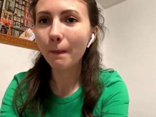 Live webcam model carribandemer on Soda Cams