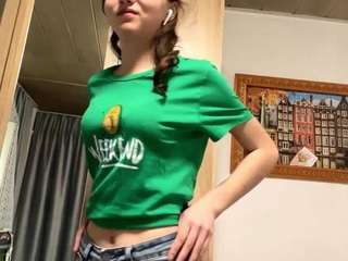 Live webcam model carribandemer on Soda Cams