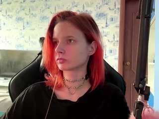 le modèle loubramley est en webcam porno dans un show sur le site camsoda, il possède les tags suivants: cowgirl,dirty talk,doggy style,drinking,gray eyes,red hair,skinny,small tits,teen 18,young adult,hd