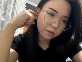 Live webcam model monikasiegler on Soda Cams