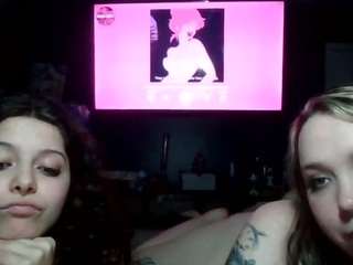 Live webcam model officialstarr on Soda Cams