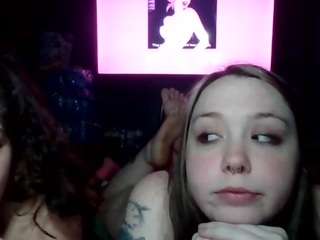 Live webcam model officialstarr on Soda Cams