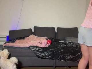 le modèle rositajorde est en webcam porno dans un show sur le site camsoda, il possède les tags suivants: ahegao,skinny,natural,nipple piercings,no drinking,no smoking,pussy,sex toys,sexy,shaved pussy,spank,massage,squirter,strip,striptease,tease,teen 18,tiny tits,twerk,wet