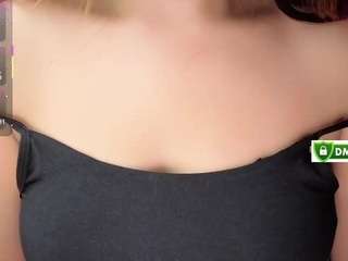 Live stream of royalgirloncam