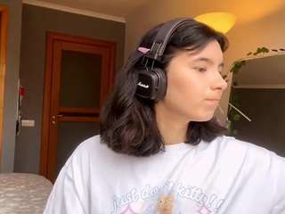 Live webcam model wildatebar on Soda Cams